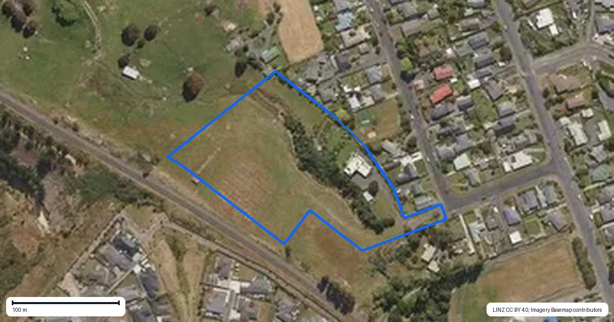 Property context map for 12 McKinlay Road, Abbotsford, Dunedin