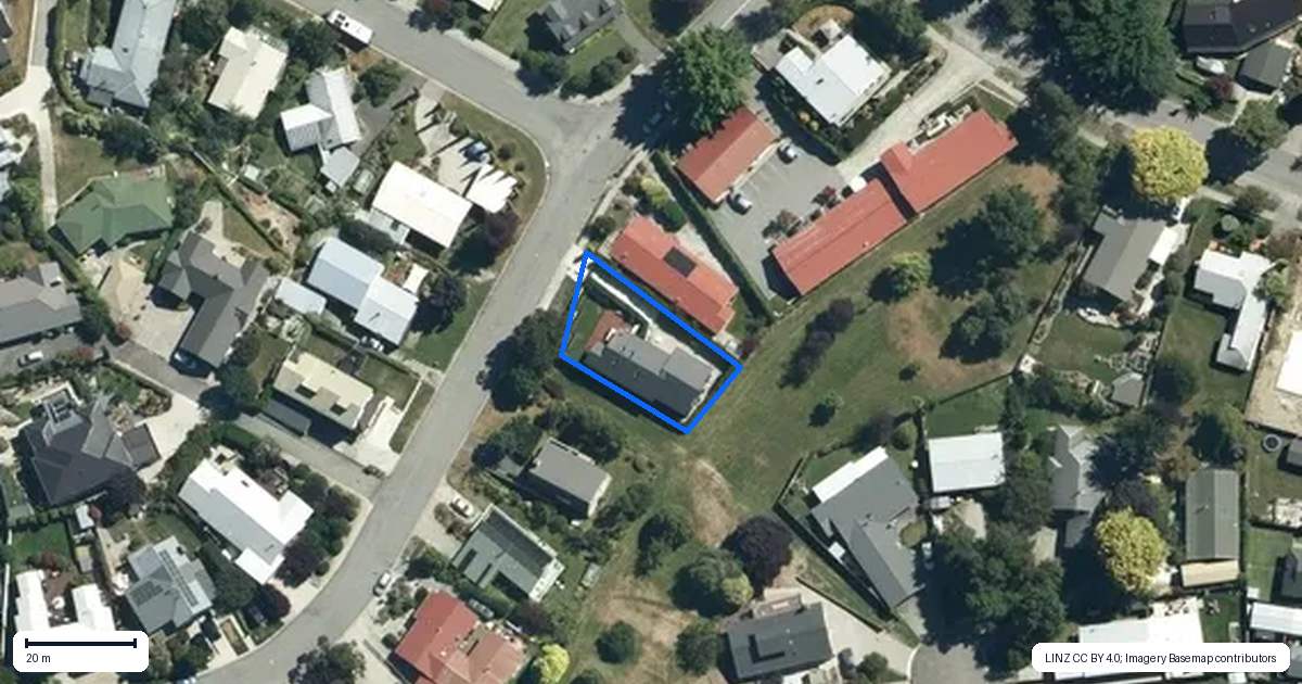 Property context map for 8 Bracken Street, Arrowtown