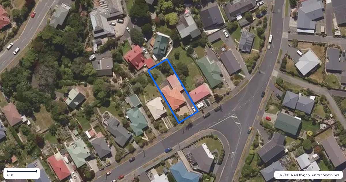 Property context map for 122 Easther Crescent, Kew, Dunedin