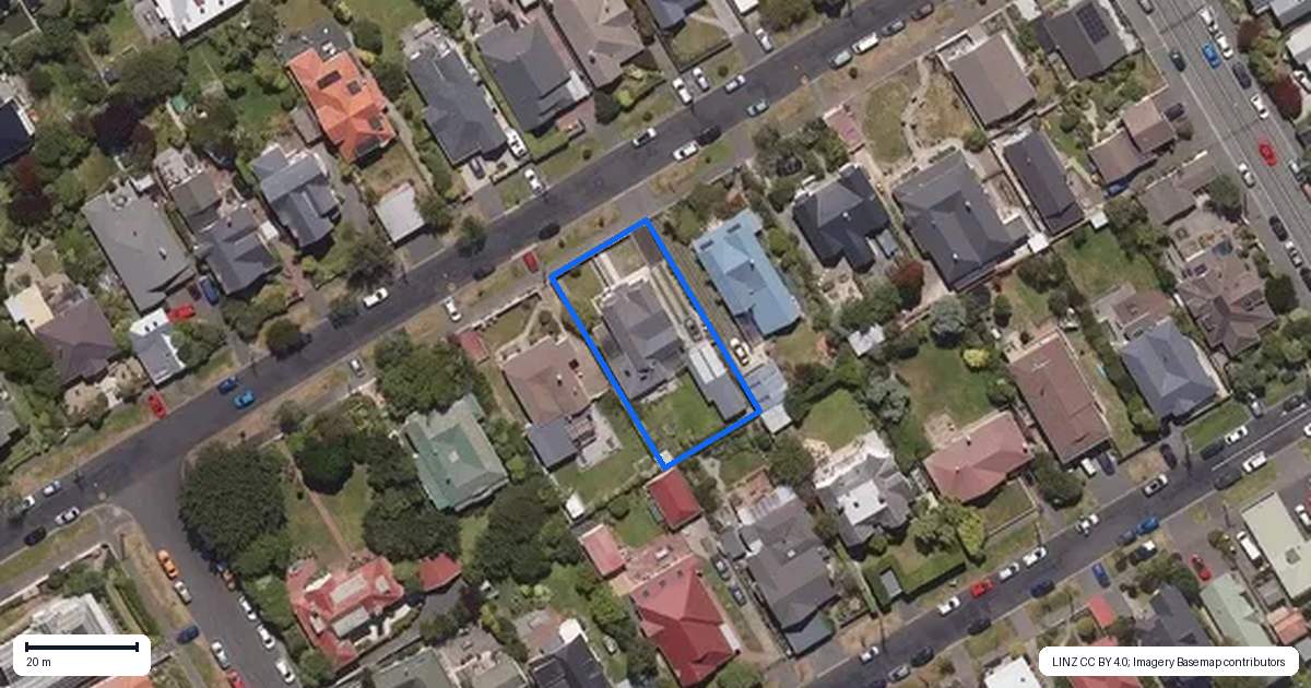 Property context map for 17 Sandringham Street, Saint Clair, Dunedin