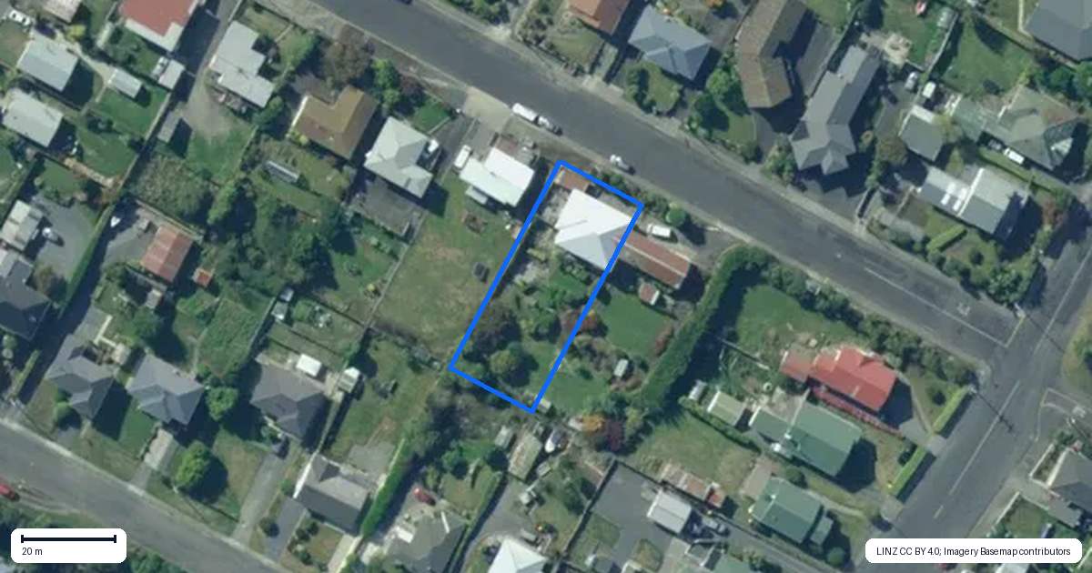 Property context map for 14 Lowestoft Street, Balclutha