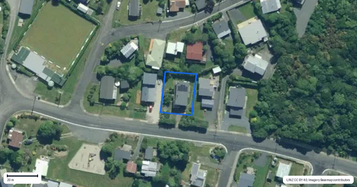 Property context map for 28 Tarata Street, Kaka Point