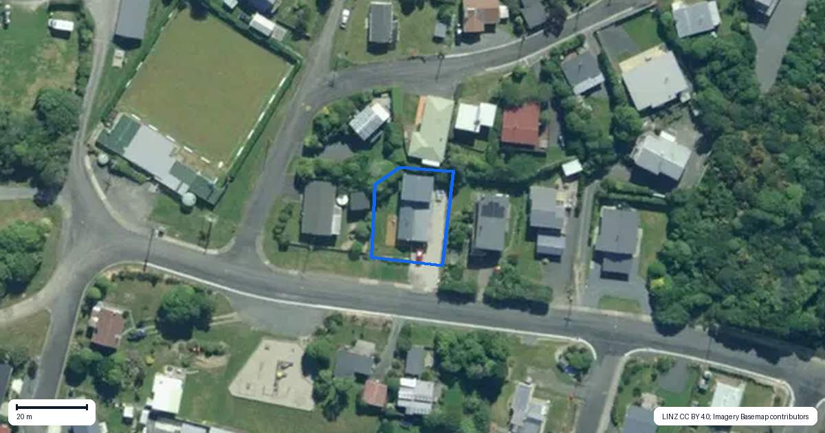 Property context map for 30 Tarata Street, Kaka Point