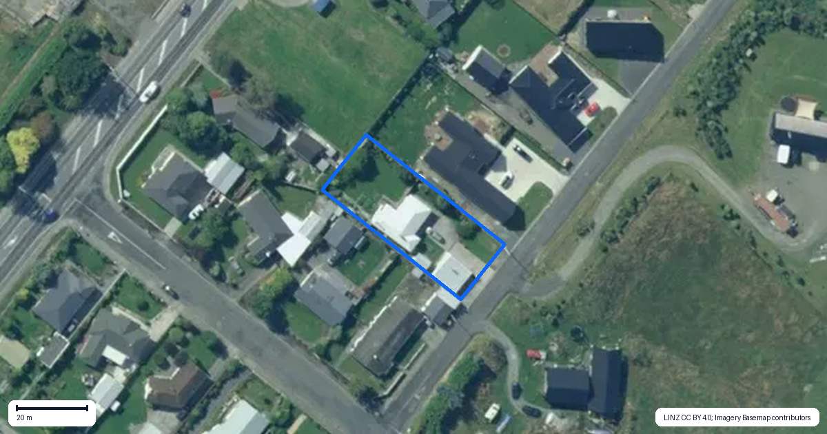 Property context map for 32 Constitution Avenue, Milton