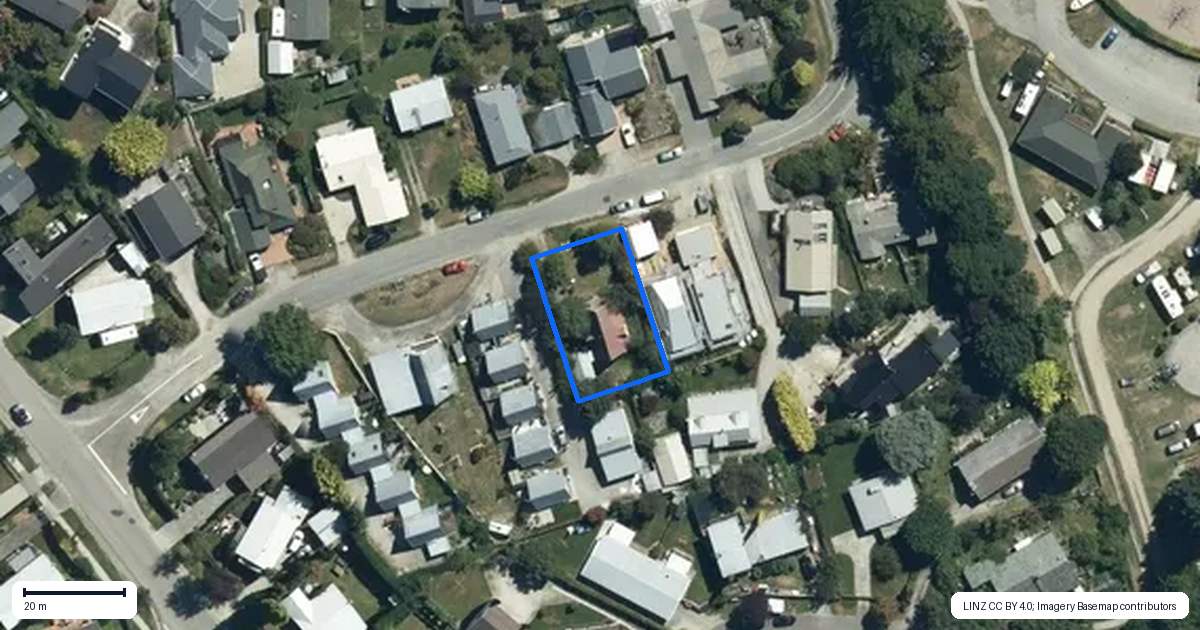 Property context map for 19 Inverness Crescent, Arrowtown