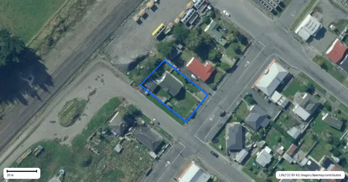 Property context map for 12 Elderlee Street, Milton