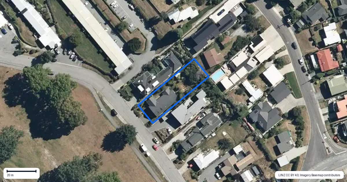 Property context map for 8 Lake Avenue, Frankton, Queenstown
