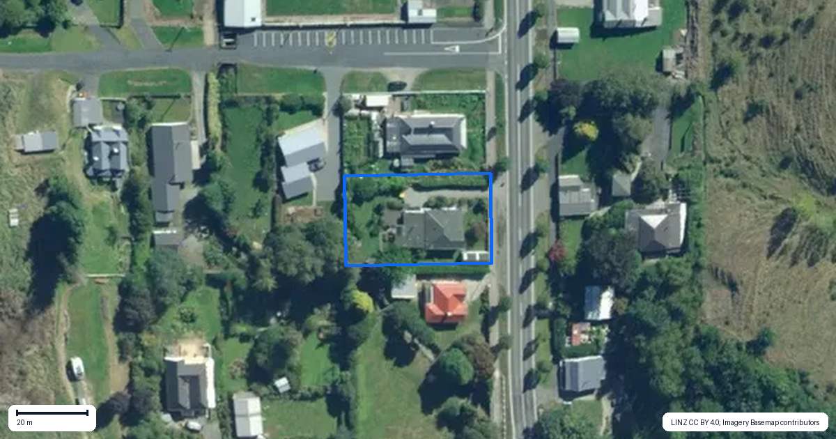 Property context map for 32 Whitehaven Street, Lawrence
