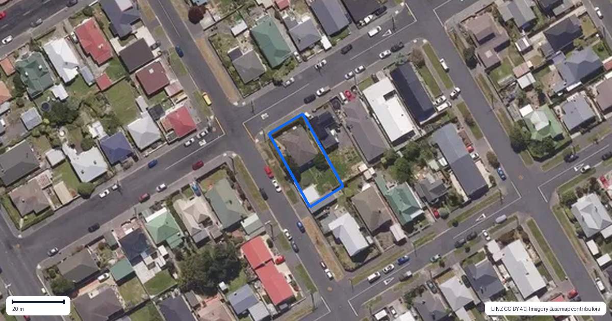 Property context map for 15 De Carle Street, Saint Kilda, Dunedin