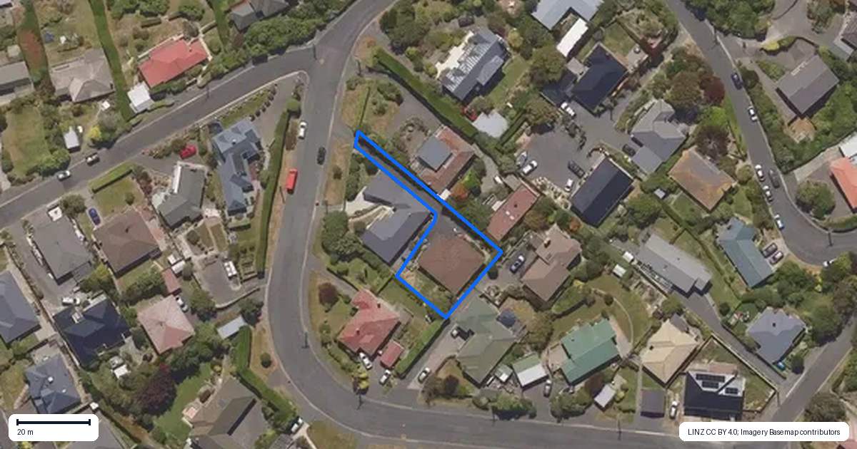 Property context map for 13 Dunrobin Street, Waverley, Dunedin