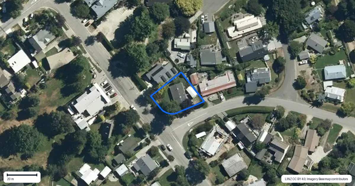 Property context map for 37 Adamson Drive, Arrowtown