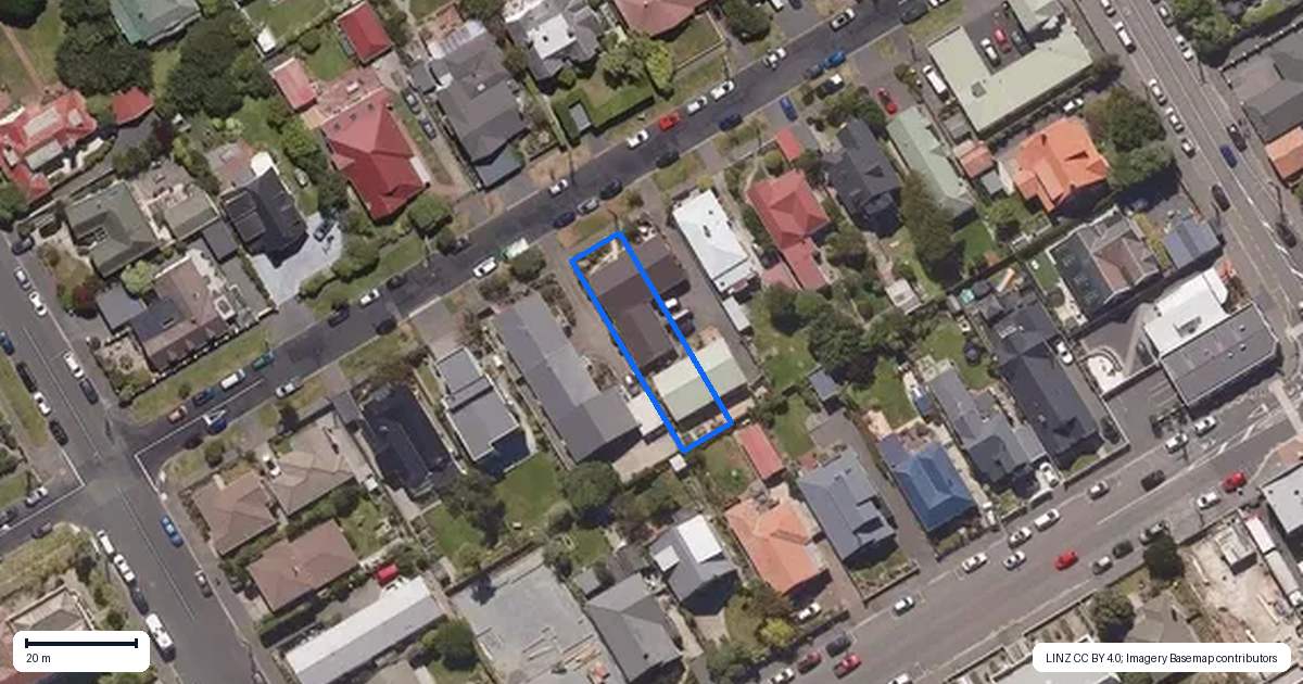 Property context map for 32B Albert Street, Saint Clair, Dunedin