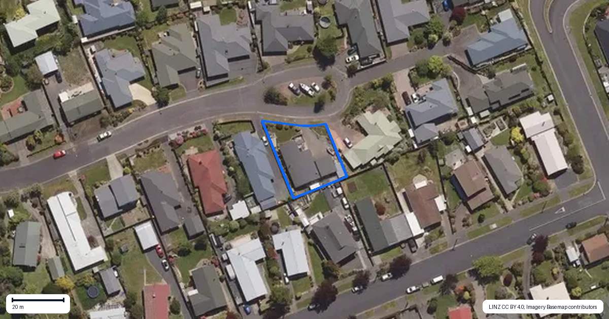 Property context map for 18 Rowan Place, Mosgiel
