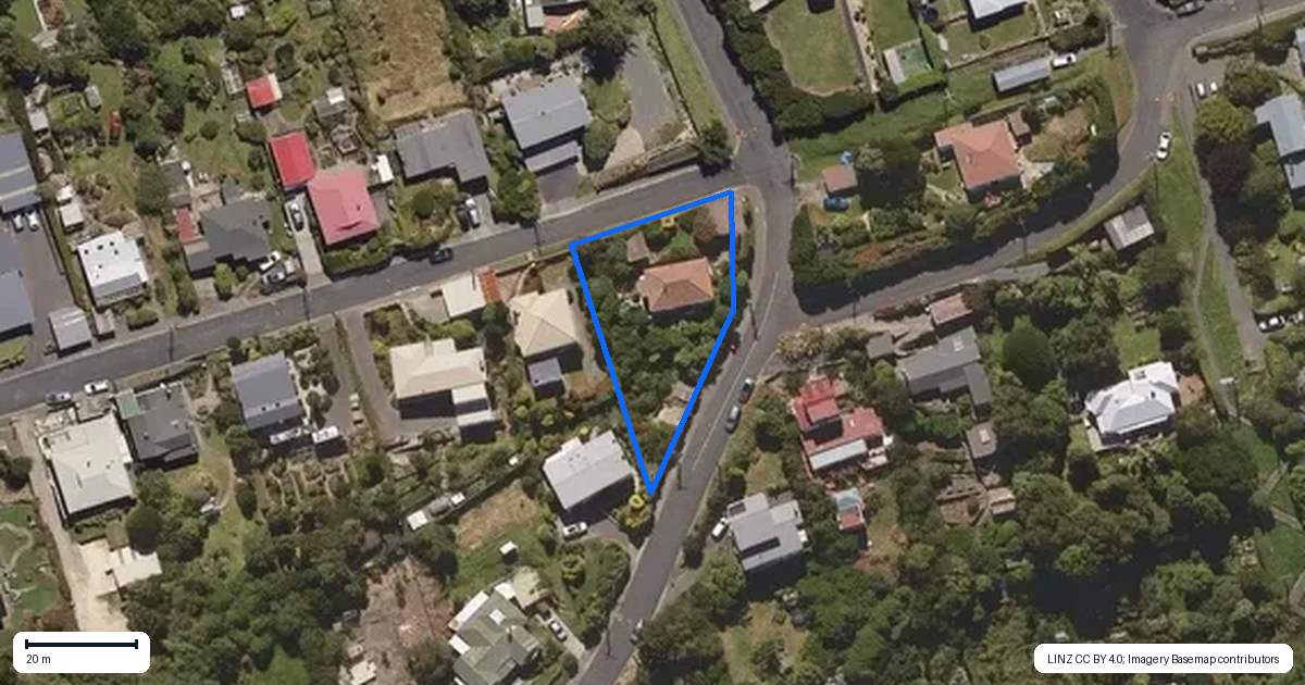 Property context map for 17 Junction Road, Ravensbourne, Dunedin