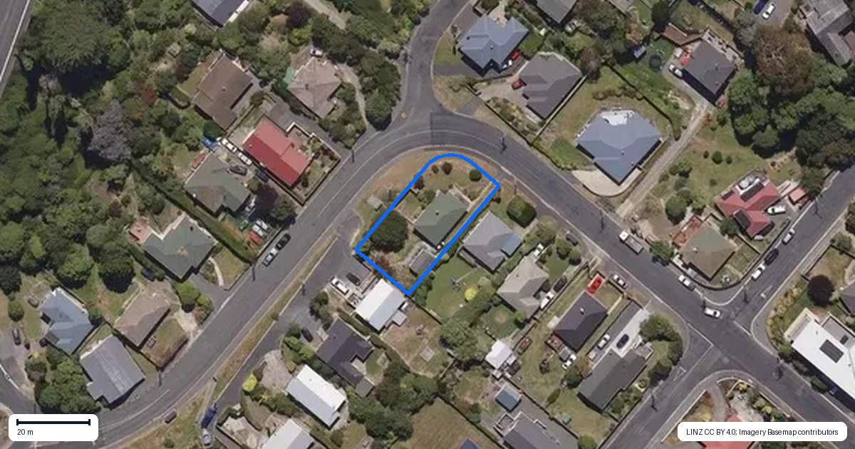 Property context map for 4 Eastbank Street, Waverley, Dunedin