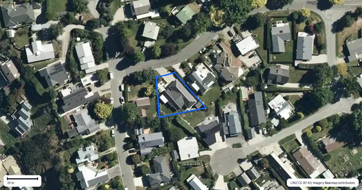 Property context map for 16 Ritchie Street, Arrowtown