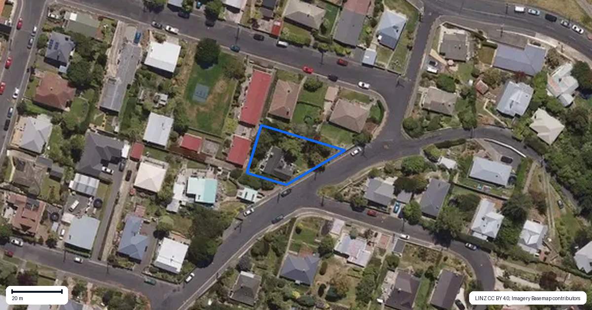 Property context map for 35 Carson Street, Mornington, Dunedin