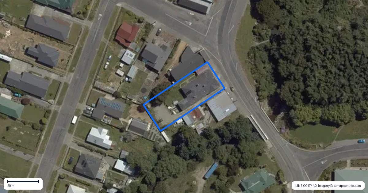 Property context map for 1A Orawia Road, Tuatapere