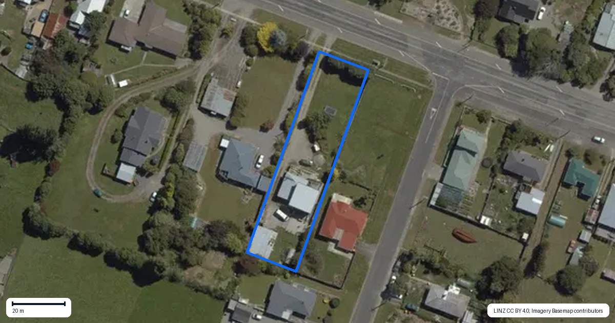 Property context map for 25 Half Mile Road, Tuatapere