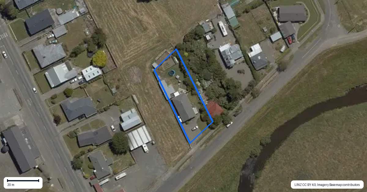 Property context map for 9 Russell Esplanade, Otautau
