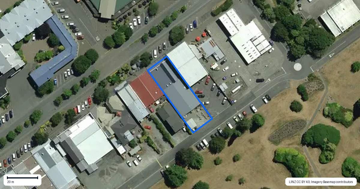 Property context map for 66 Town Centre, Te Anau
