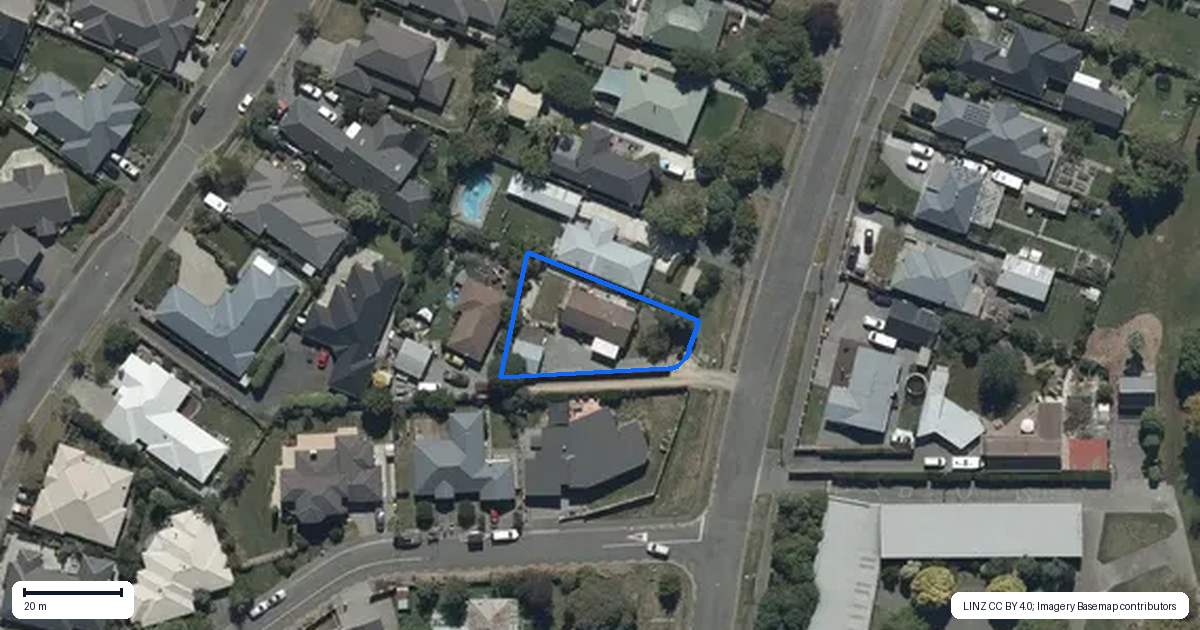 Property context map for 411 Hills Road, Mairehau, Christchurch