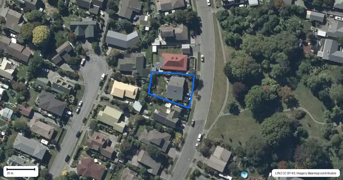 Property context map for 37 Muir Avenue, Halswell, Christchurch
