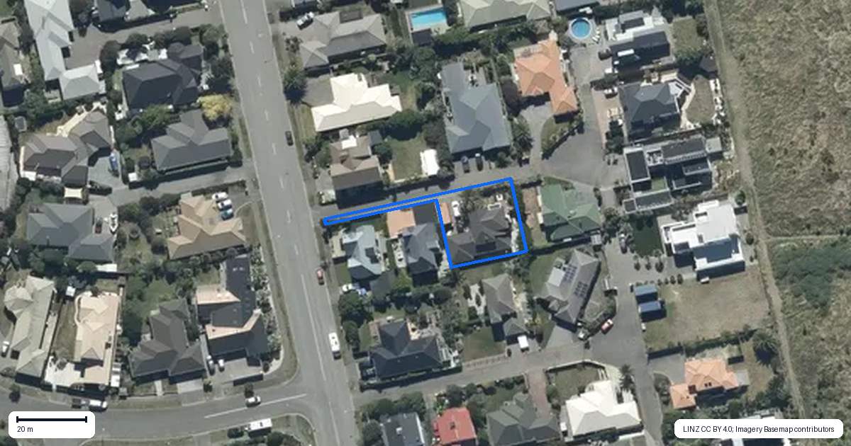Property context map for 18 Driftwood Lane, Waimairi Beach, Christchurch
