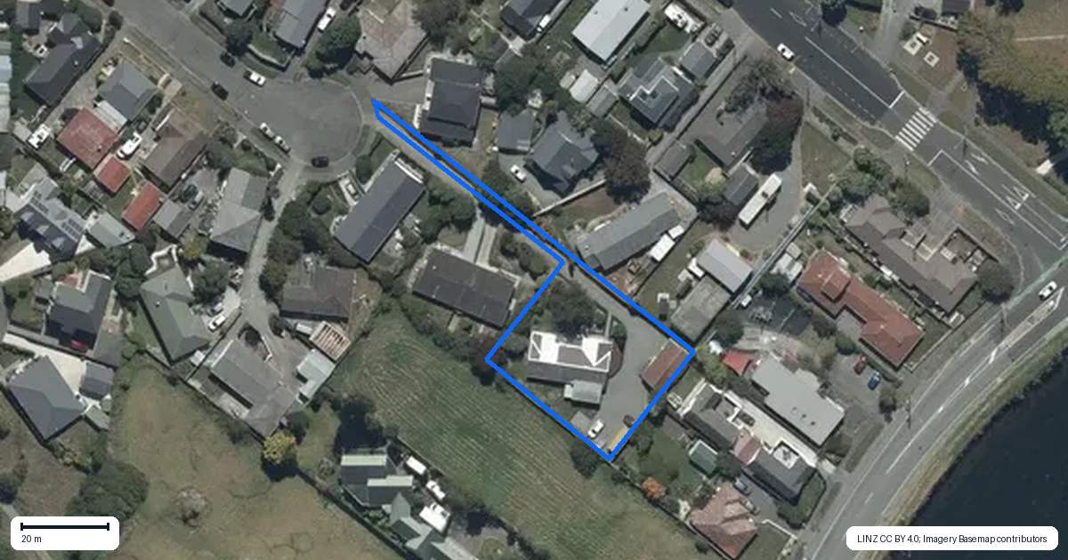 Property context map for 21 De Bloge Place, Burwood, Christchurch