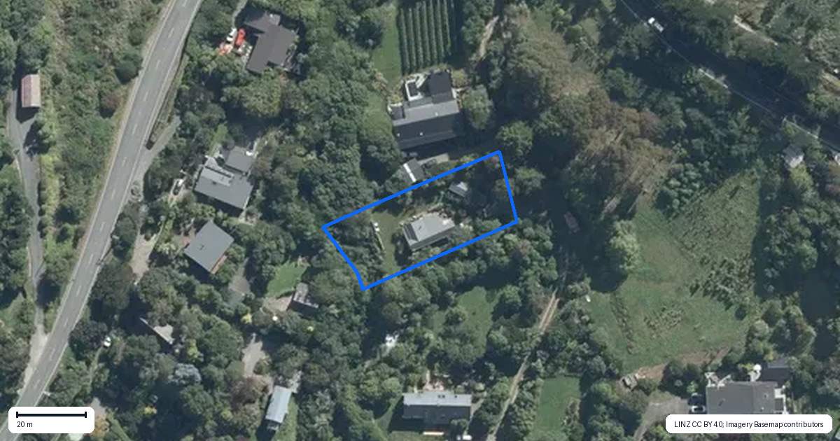 Property context map for 863 Governors Bay Road, Te Rapaki-o-Te Rakiwhakaputa, Lyttelton