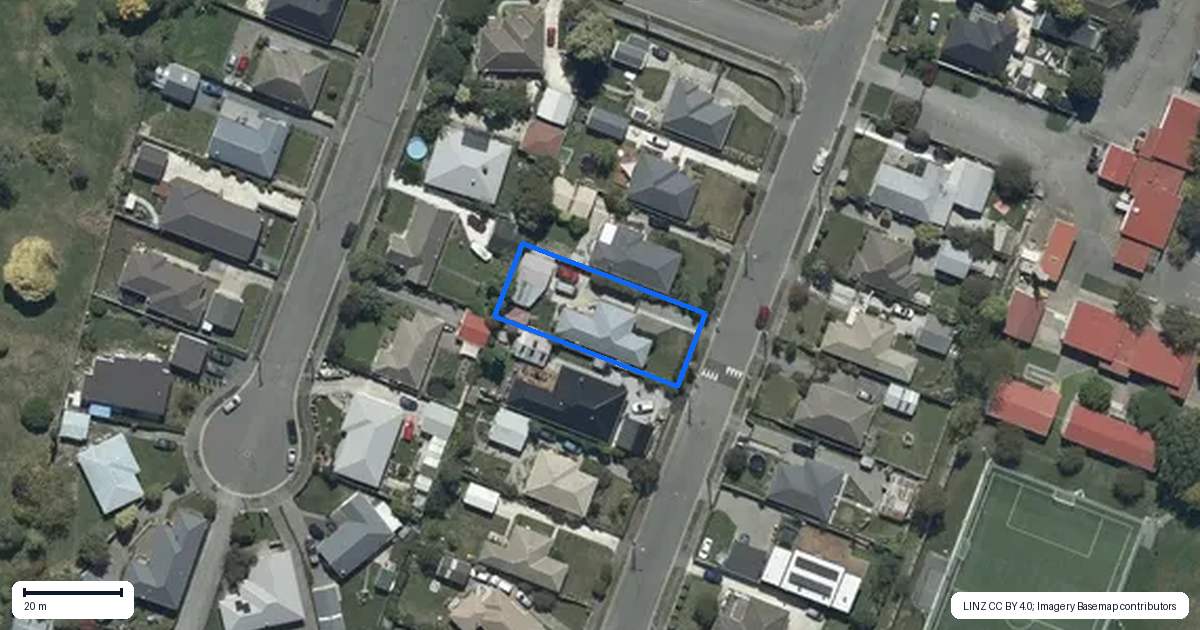 Property context map for 17 Pembroke Street, Avondale, Christchurch