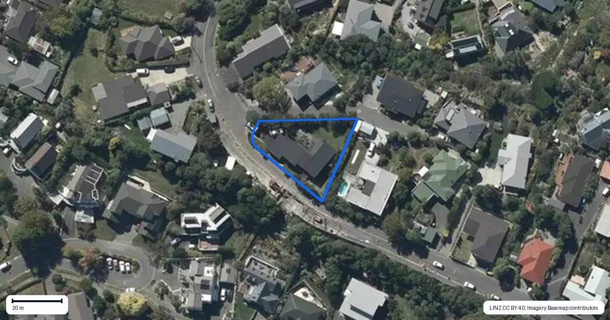 Property context map for 20 Whaka Terrace, Huntsbury, Christchurch