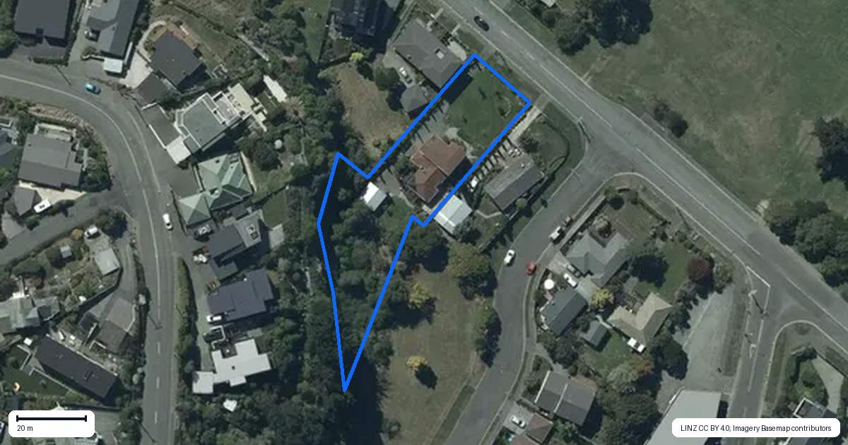 Property context map for 24 McCormacks Bay Road, Mount Pleasant, Christchurch