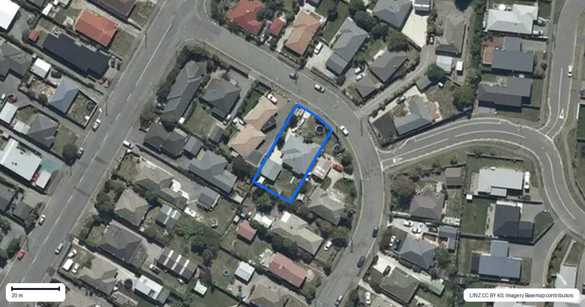 Property context map for 4 Vivian Street, Burwood, Christchurch