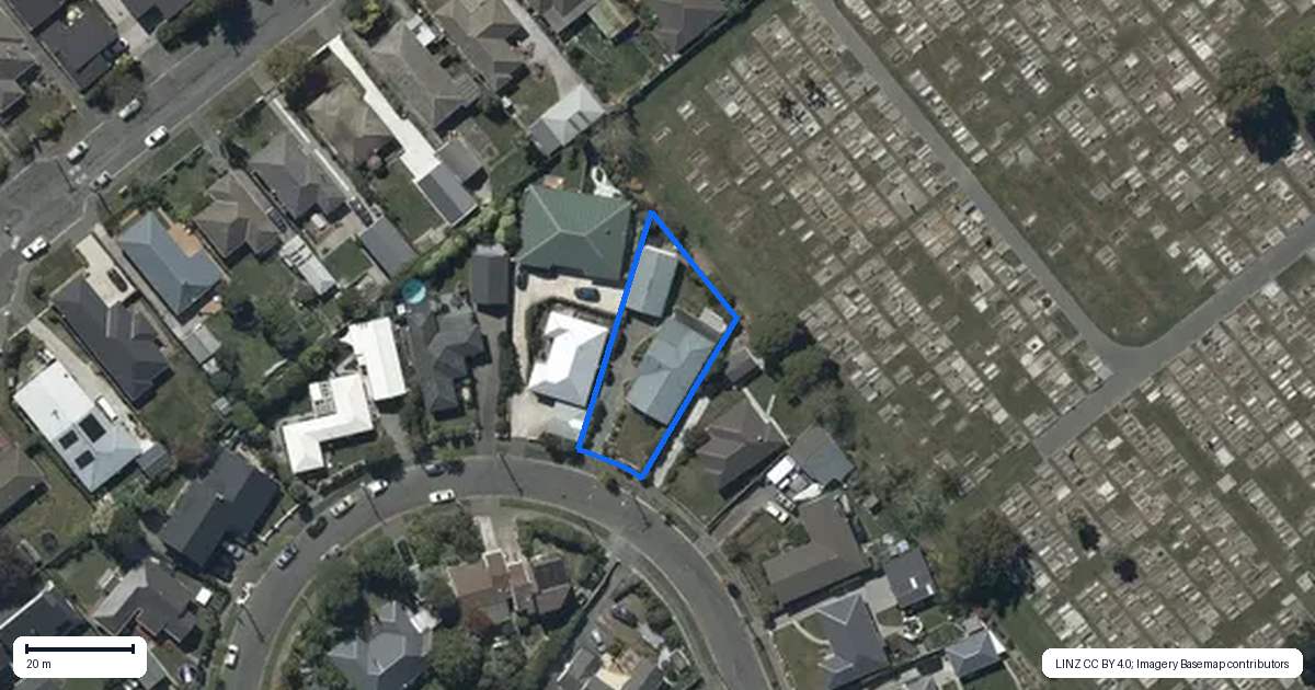 Property context map for 13 Deloraine Street, Somerfield, Christchurch