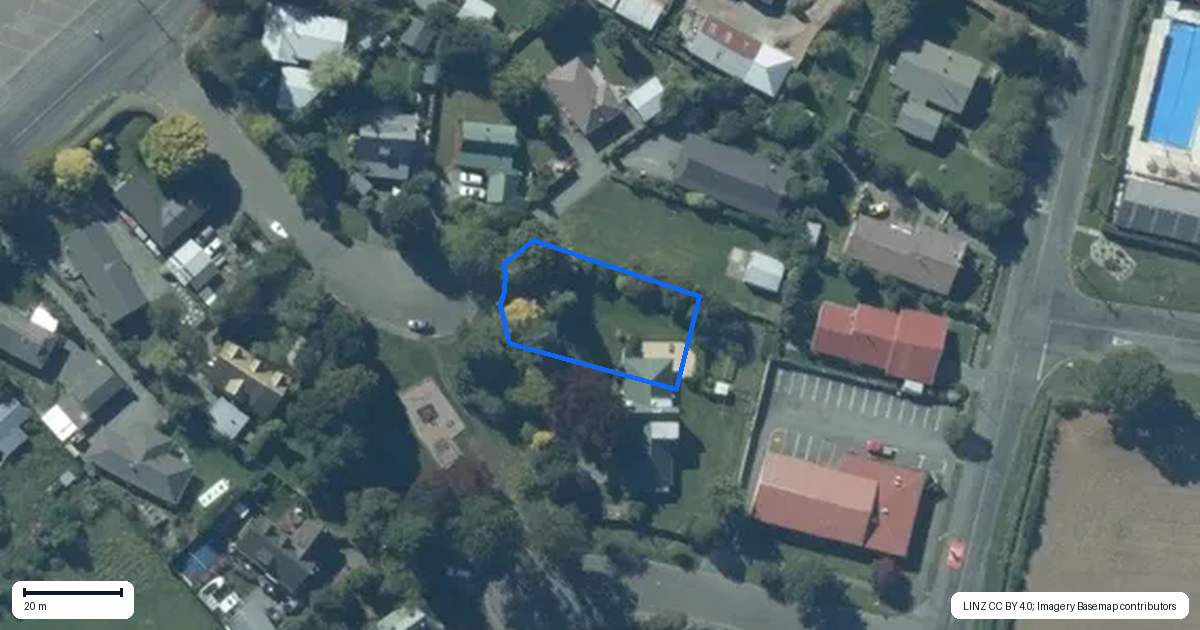 Property context map for 13 Avoca Place, Darfield