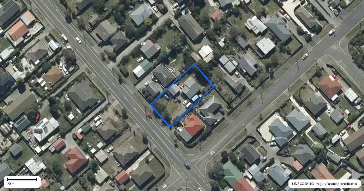 Property context map for 335 Breezes Road, Aranui, Christchurch