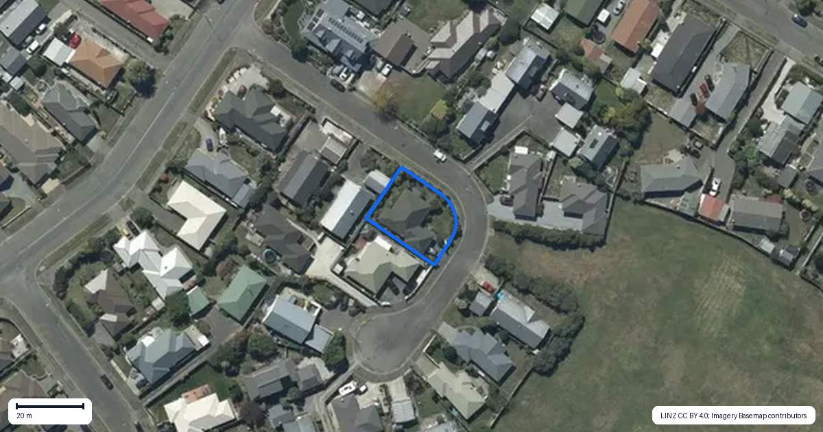 Property context map for 8 Seascape Gardens, Bromley, Christchurch