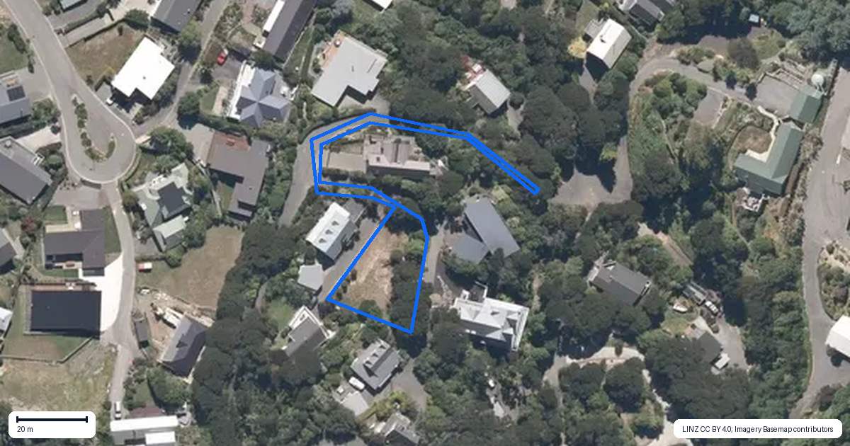 Property context map for 18B Rue Cachalot, Akaroa