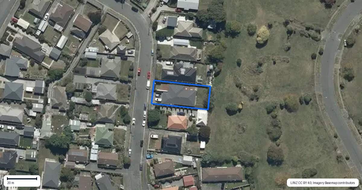Property context map for 33 Reginald Street, Burwood, Christchurch