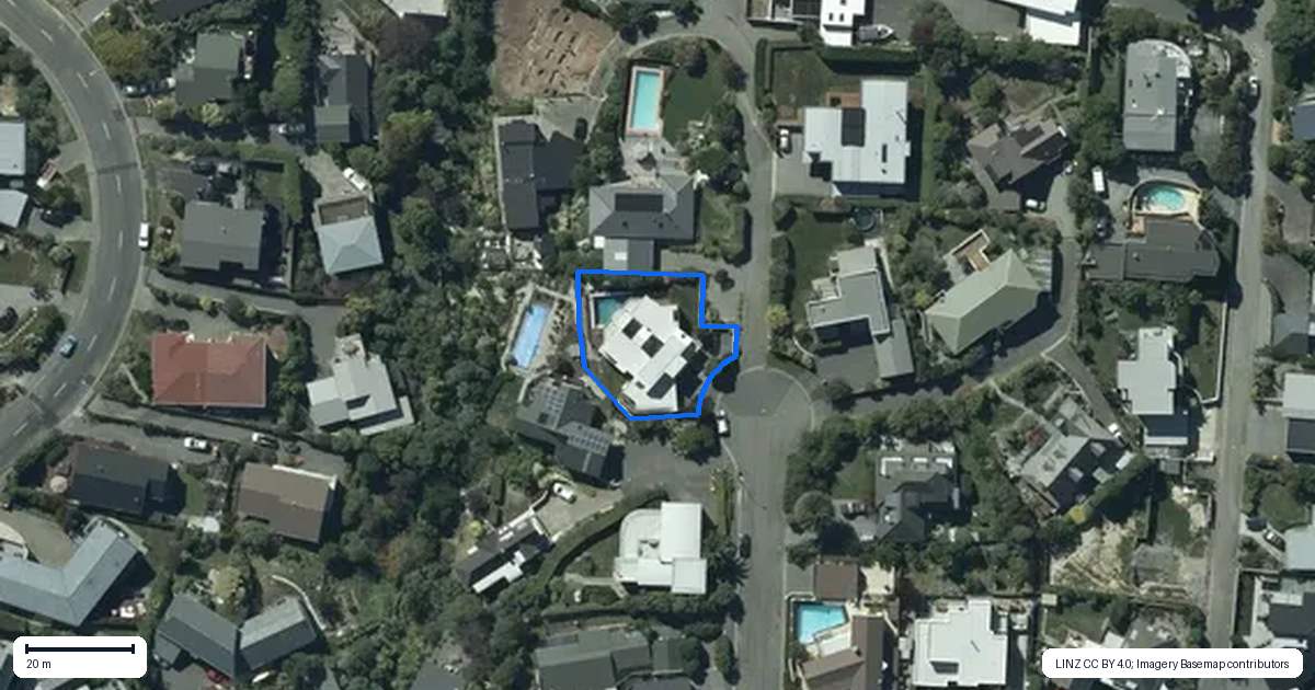 Property context map for 9 Luxton Place, Mount Pleasant, Christchurch