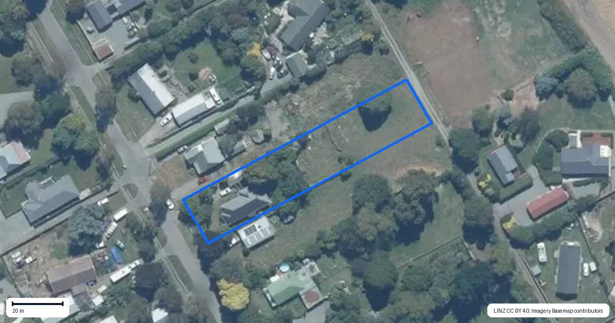 Property context map for 21 Broad Street, Southbridge
