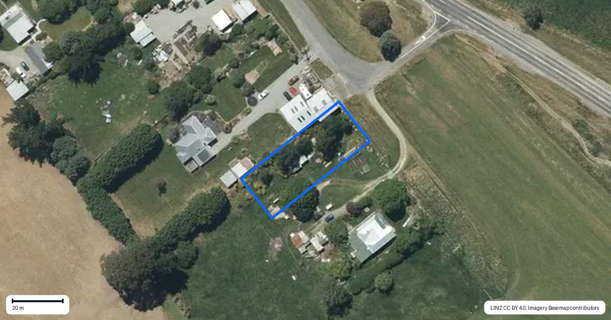 Property context map for 14 Besley Lane, Albury