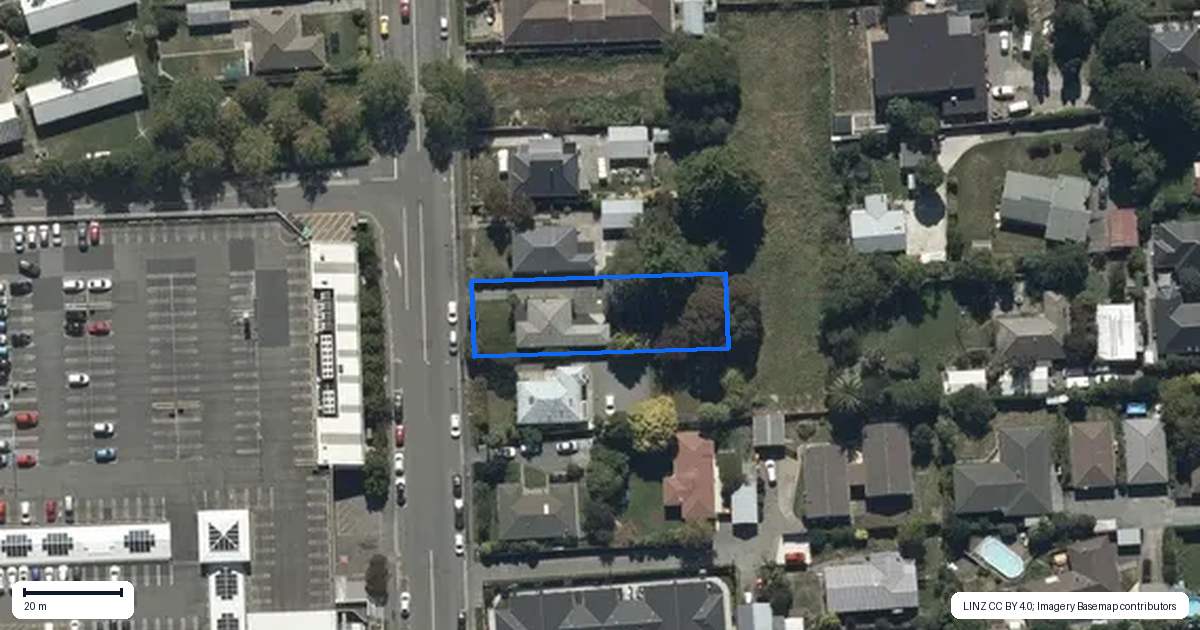 Property context map for 38 Golf Links Road, Shirley, Christchurch