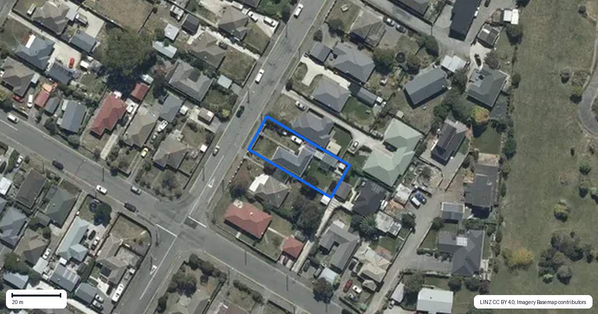 Property context map for 43 Vivian Street, Burwood, Christchurch