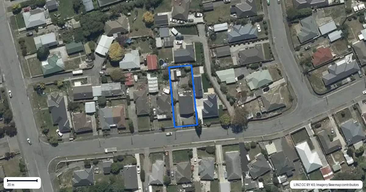 Property context map for 11 Vancouver Crescent, Wainoni, Christchurch