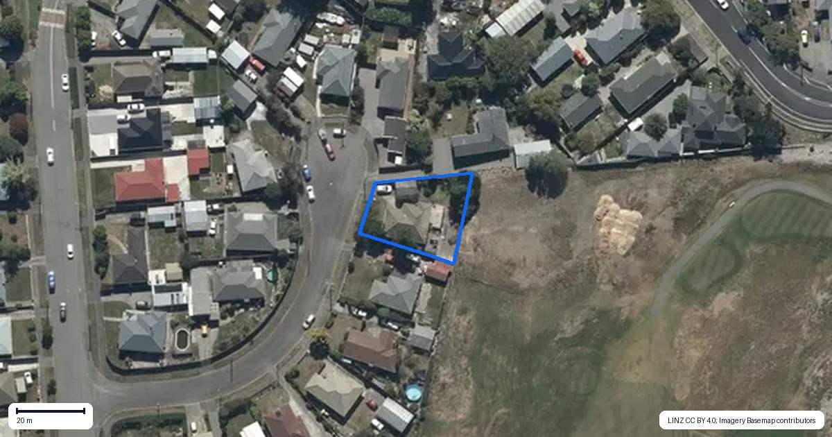 Property context map for 14 Trina Place, Shirley, Christchurch