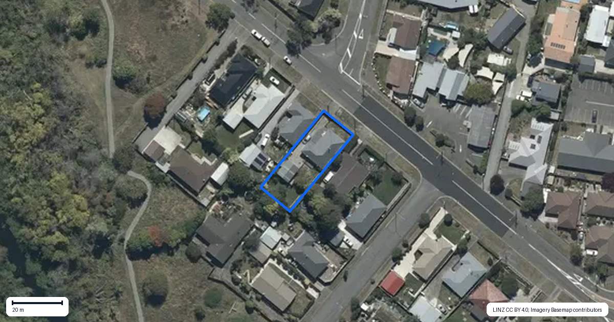 Property context map for 35 Lake Terrace Road, Burwood, Christchurch