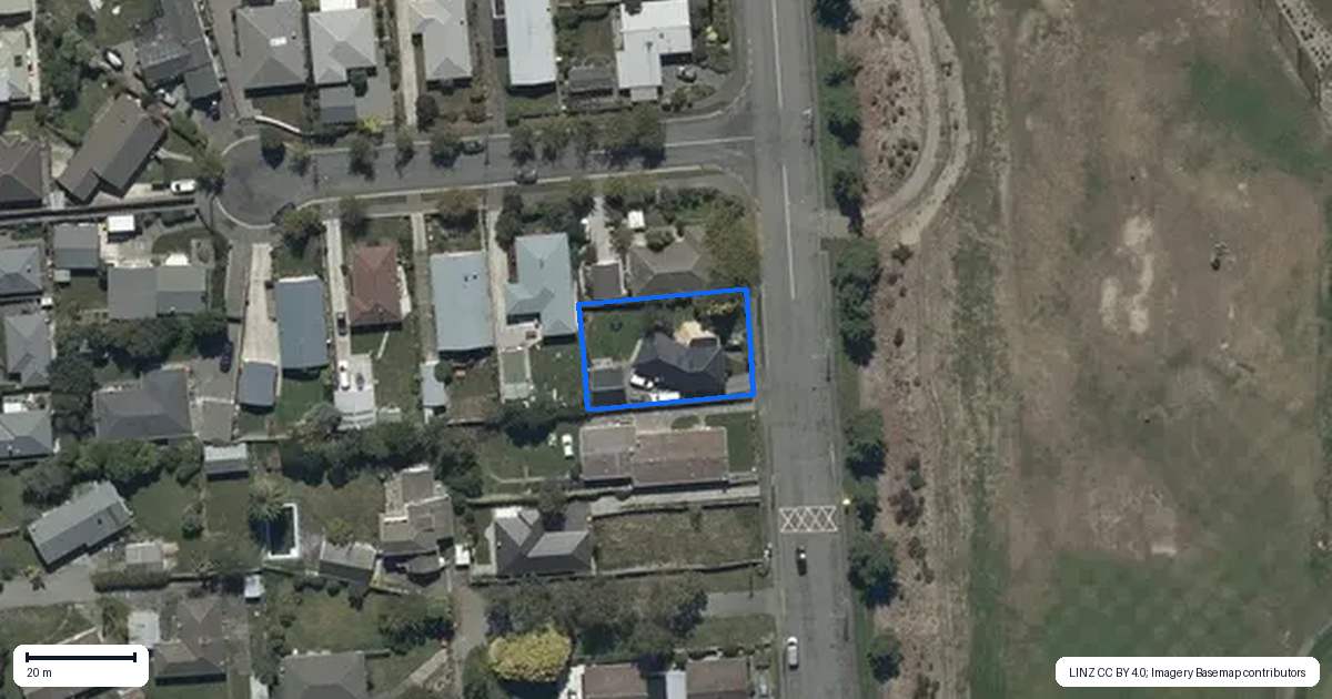 Property context map for 61 Golf Links Road, Shirley, Christchurch