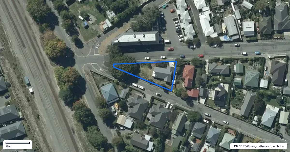 Property context map for 2 Marsden Street, Heathcote Valley, Christchurch